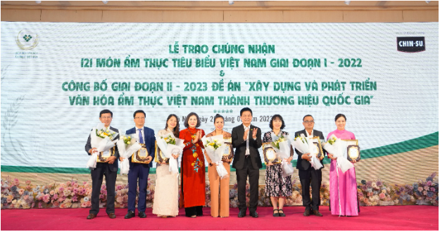 CHIN-SU đồng hành cùng Hiệp hội Văn hóa Ẩm thực Việt Nam vinh danh 121 món ăn tiêu biểu năm 2022 - Ảnh 2.