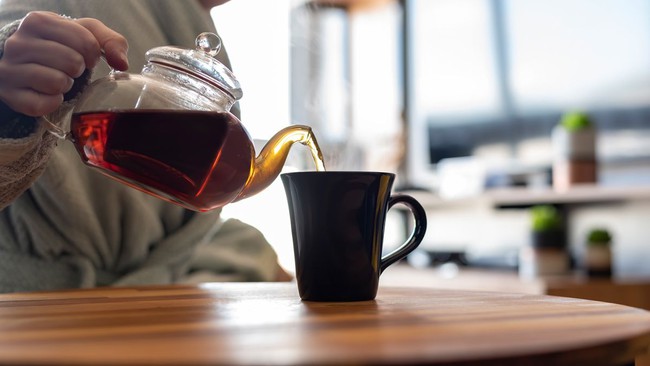 Điều gì xảy ra khi uống trà đen không đường vào mỗi buổi sáng? - Ảnh 2.