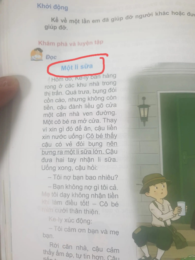 SGK lớp 4 bị phụ huynh ở TP.HCM &quot;chê&quot; viết sai chính tả, giáo viên nói điều bất ngờ - Ảnh 1.