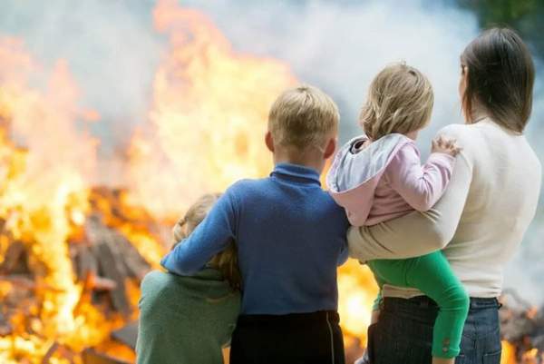 Một di chứng do ngộ độc khí CO ở trẻ, đặc biệt sau hỏa hoạn - Cha mẹ xử lý càng nhanh càng tốt! 1