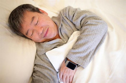 Sau 50 tuổi, đàn ông có 4 biểu hiện này khi ngủ chứng tỏ tim khỏe, thể lực tốt, có tiềm năng sống thọ - Ảnh 2.